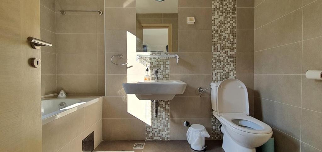 Lavender Bay Apartment Dee B02 ดอนิมอรินิ ภายนอก รูปภาพ