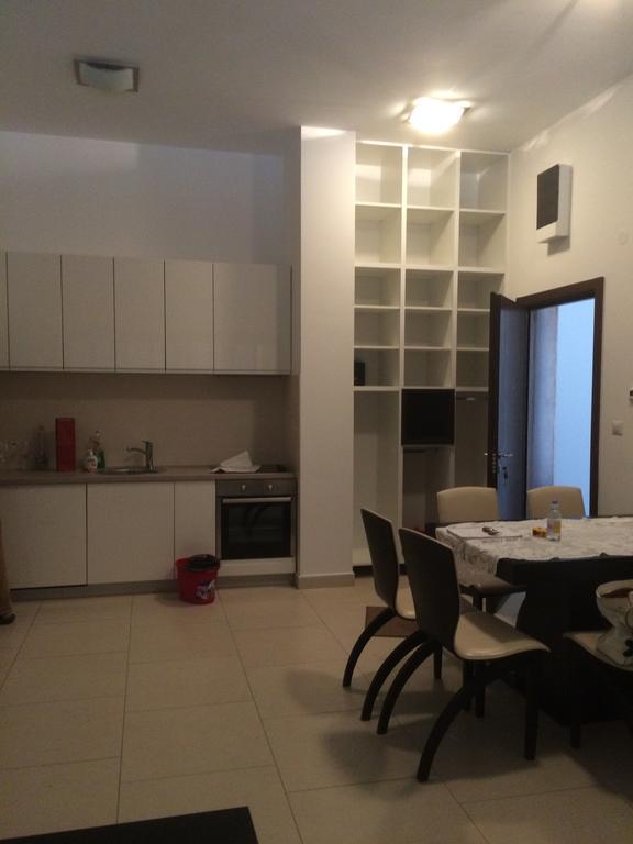 Lavender Bay Apartment Dee B02 ดอนิมอรินิ ภายนอก รูปภาพ